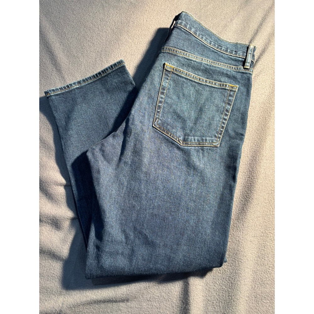 Gap Straight Leg Jeans Womens 31/12 Regular Medium Wash Denim Stretch Classic